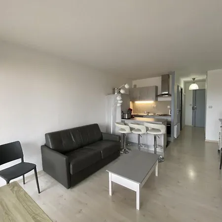 Confortable Pour 4 Pers Avec Balcon Et Parking A - Fr-1-413-99 Appartamento *
